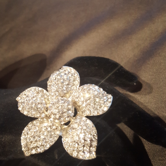 Rhinestone Flower Ring & Earring Set, EUC - Picture 2 of 6
